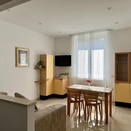 Il Blu Di Laveno Apartment Bagian luar foto