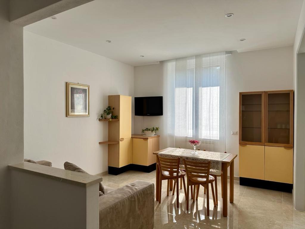 Il Blu Di Laveno Apartment Bagian luar foto